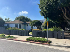 Two Bedroom House with Large Backyard and Grill